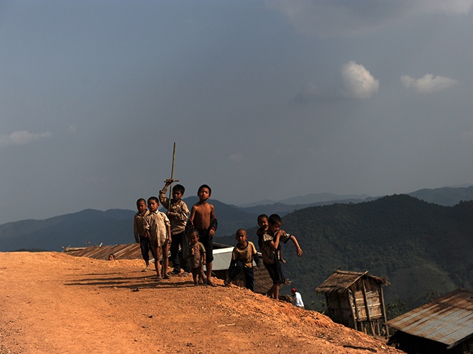 enfans au Phongsaly