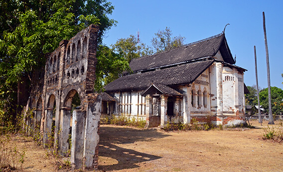 Architecture coloniale Savannakhet Laos Amica Travel