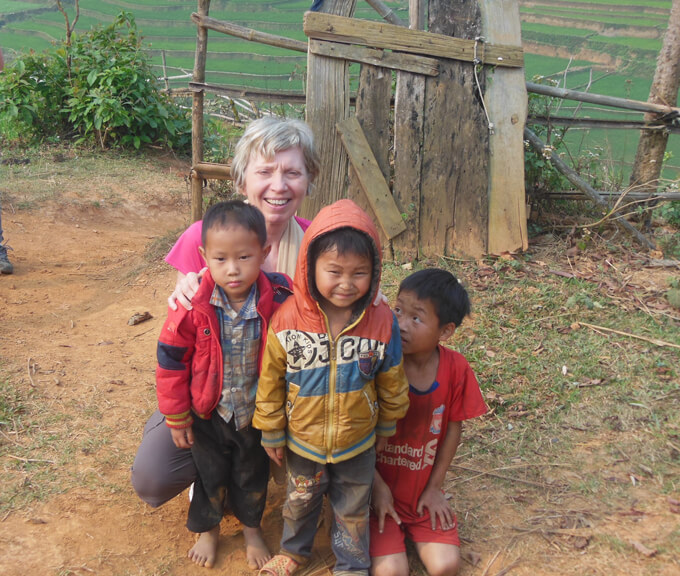 Avec des enfants d'un village à Bac Ha